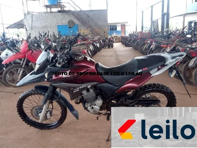 Veículo HONDA XRE 300